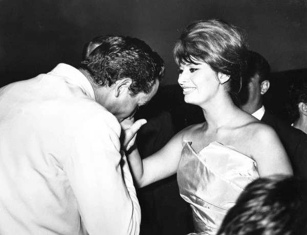 Vittorio Gassman and Sophia Loren.