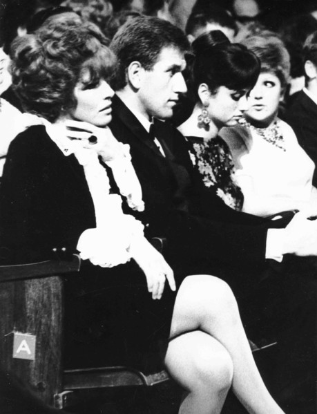 Ornella Vanoni, Vittorio Adorni, Gigliola Cinquetti and Orietta Berti.