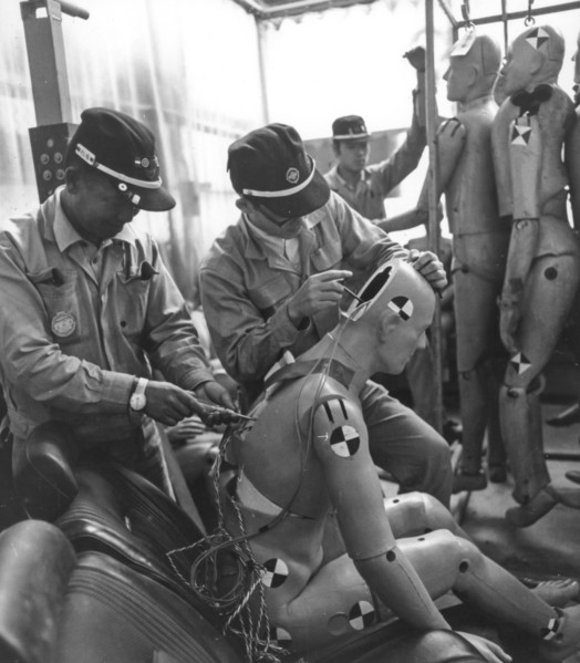 Crash test dummies, japanese car industry, 70's