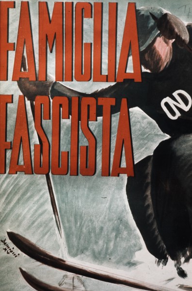 Cover of the magazine famiglia fascista
