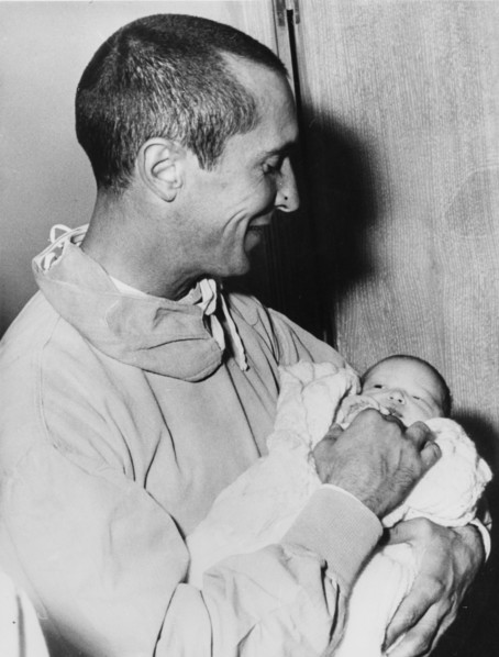 Luis miguel dominguin with daughter paola, madrid 1960