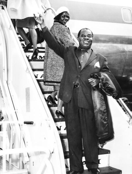 Louis armstrong and wife, 60s