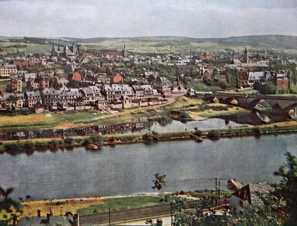 View of Trier from the left bank of the Moselle in 1910, Rhineland-Palatinate, Germany, photograph,