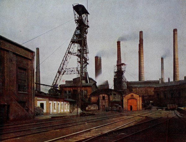 Thyssen colliery near Essen, in 1910, North Rhine-Westphalia, Germany, photograph, digitally