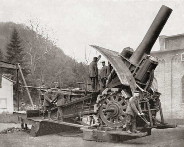 A Big Bertha, a heavy howitzer gun developed in Germany at the start of World War One.