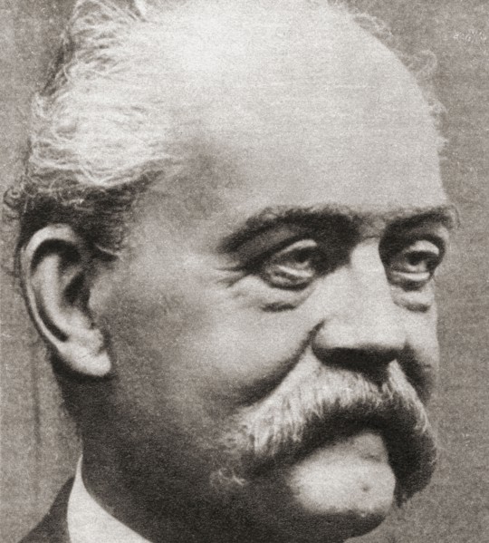 William Willett.