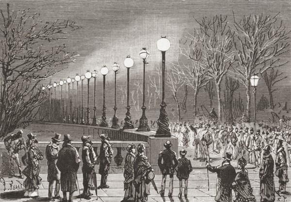 Crowds admiring the electric lights on Victoria Docks.