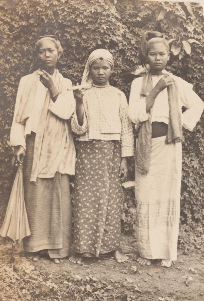 Portrait of three Burmese women