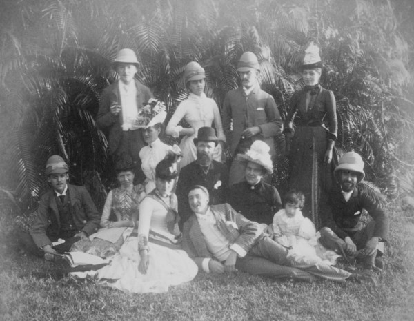 Group portrait of British people in Calcutta