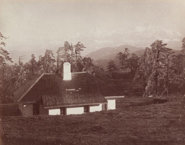 Dak Bunglalow in Sandakphu overlooking Kangchenjunga, Himalayas