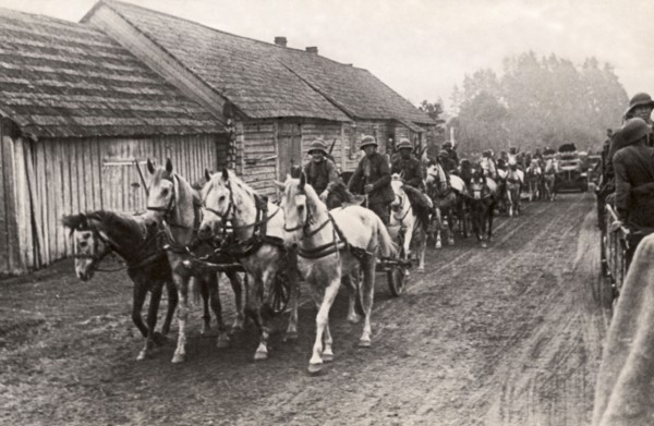 Rakau Greets Red Army