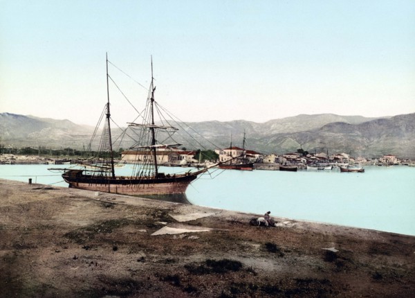 The harbor of Calanate.
