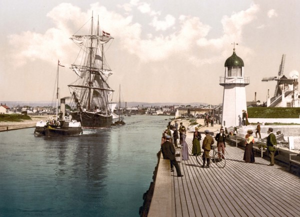 Pier and harbour of Littlehampton.