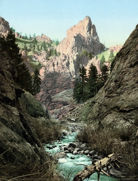 View in the South Cheyenne Canyon.