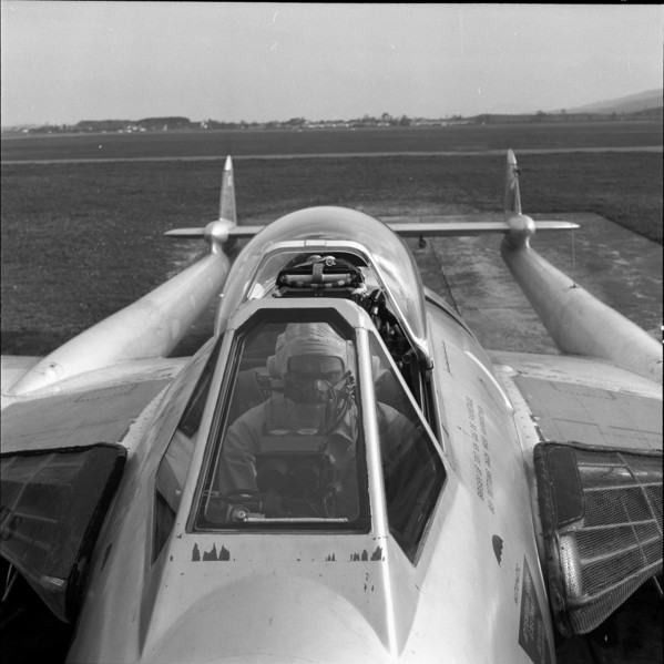 Military pilot in military jet, Dvºbendorf 1957.