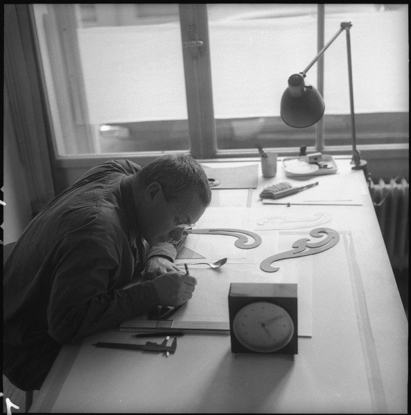 Max Bill, sculptor 1960.