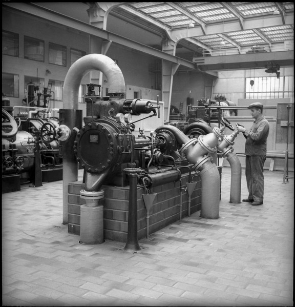 Detail district heating for buildings of ETH Zurich around 1960.
