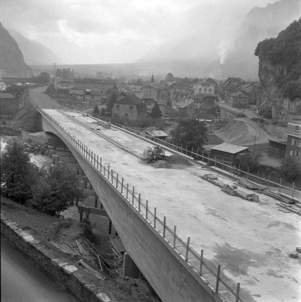 Bridge under construction in Saint-Maurice; 1957.