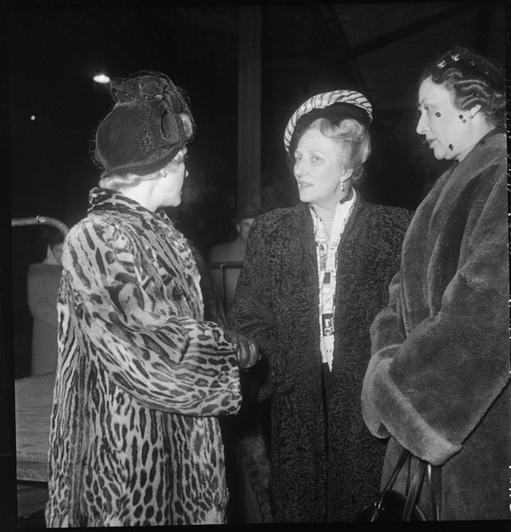 Märtha of Norway and her sister Margaretha in Berne, 1949.