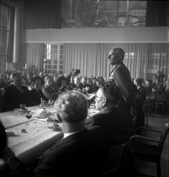 Field Marshal Montgomery in Zurich, 1949 .