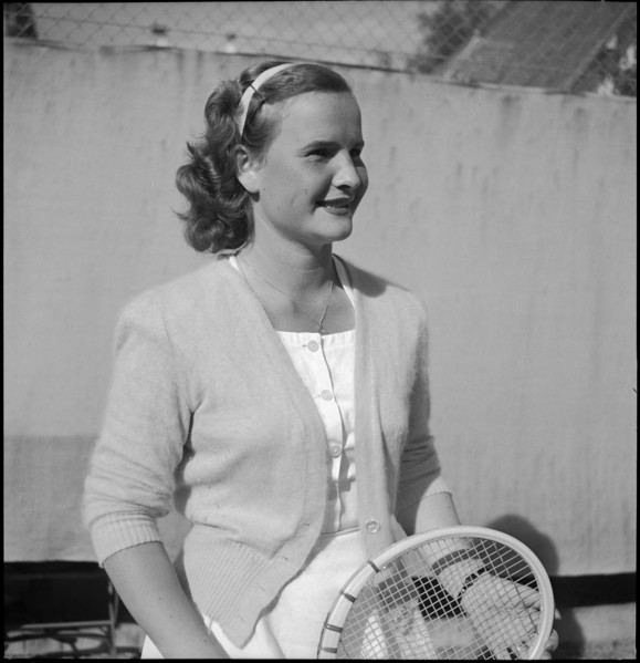 Tennis player Violette Alvensleben-Rigollet, 1949