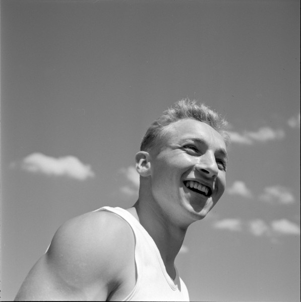 Gymnast Hans Eugster ca. 1953 .