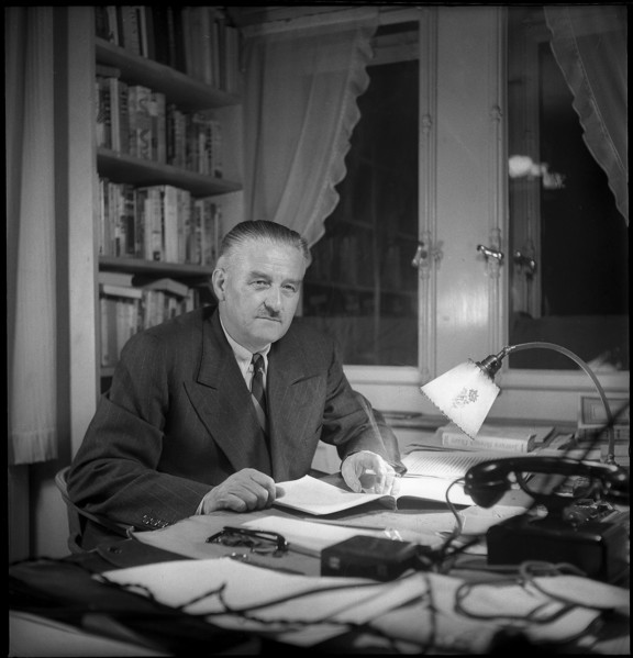 Walter Bsshard, journalist around 1950
