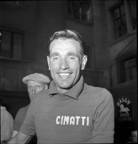 Ezio Cecchi, racing cyclist