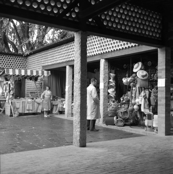 SAFFA fair 1958: stall at the House of the canton Ticino