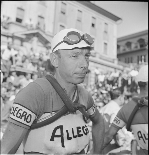 Cyclist Giordano Cottur, ca. 1946