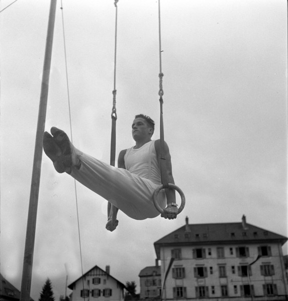 Jean Tschabold, gymnast 1942