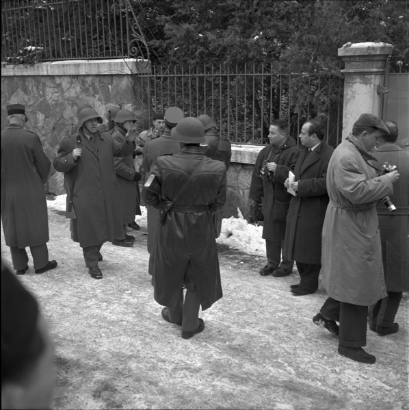 Romanian embassy Berne occupied by four armed Romanians, 1955