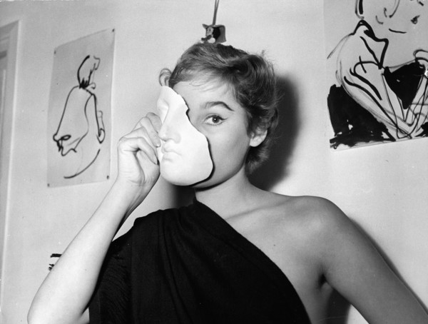 Acress Ursula Andress, young