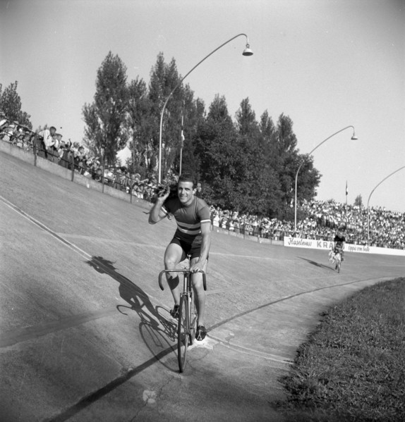 French sprinter Georges Senfftleben ca. 1946.