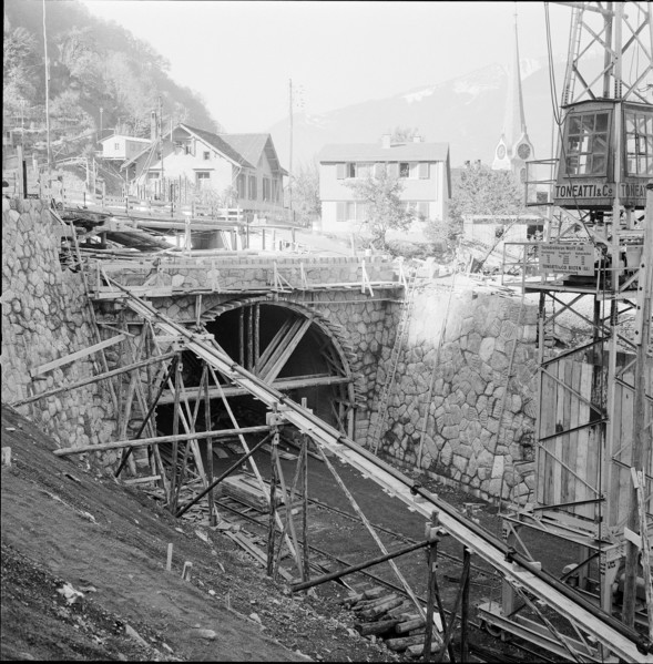 Muhlehorn GL, Road on the left shores of the Walensee under construction, 1957.
