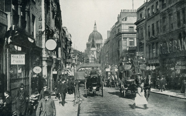 The photo dates to 1922. The caption reads: St. Paul's Cathedral, London. View from Fleet Street.