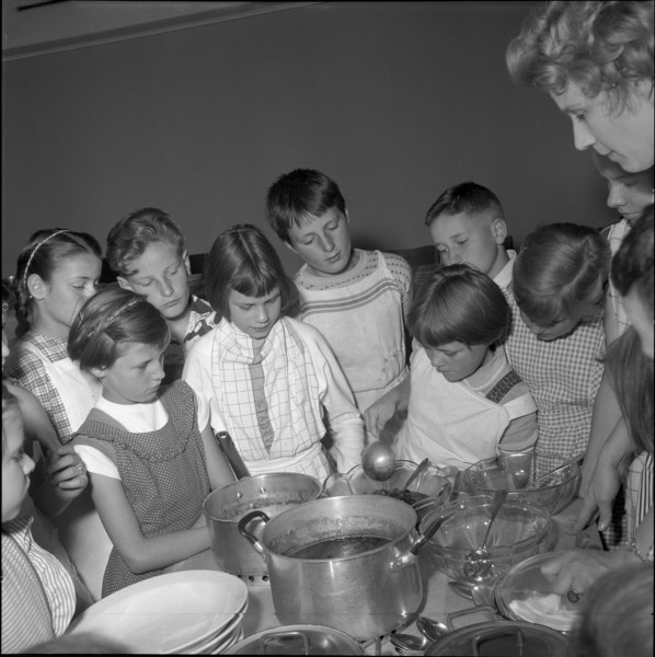 Cookery course for children in Zurich, 1955.