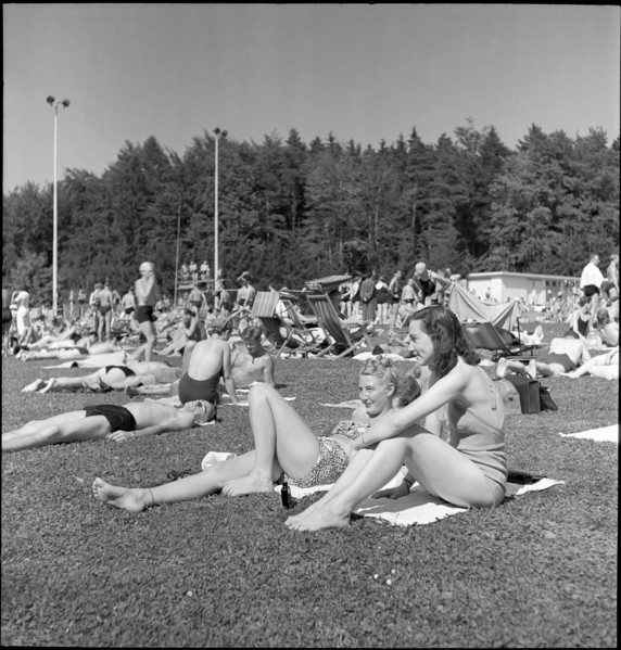 Bathers, Wave Pool Dolder around 1950.