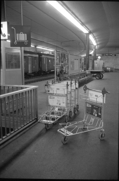 Luggage, baggage trolley Espresso in Berne main station 1973.