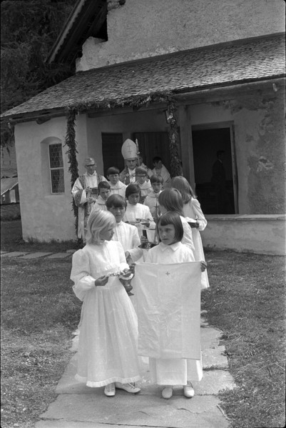 Sanctification of the church in Schmitten, Kt. Fribourg, 2006.