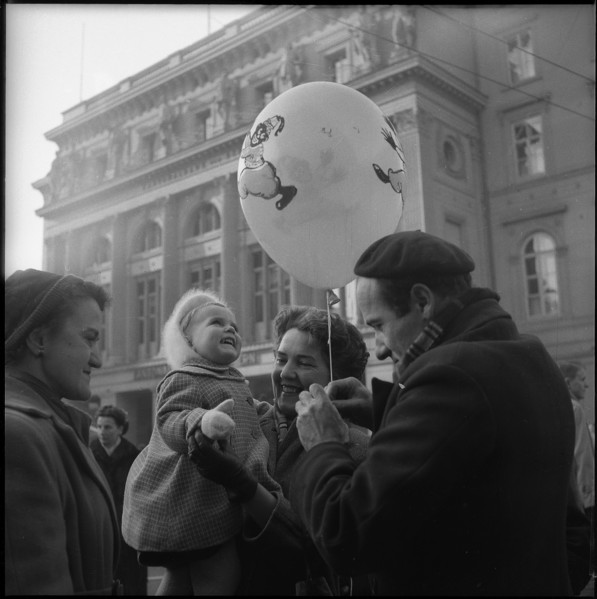Small child receives a balloon, Bern 1955