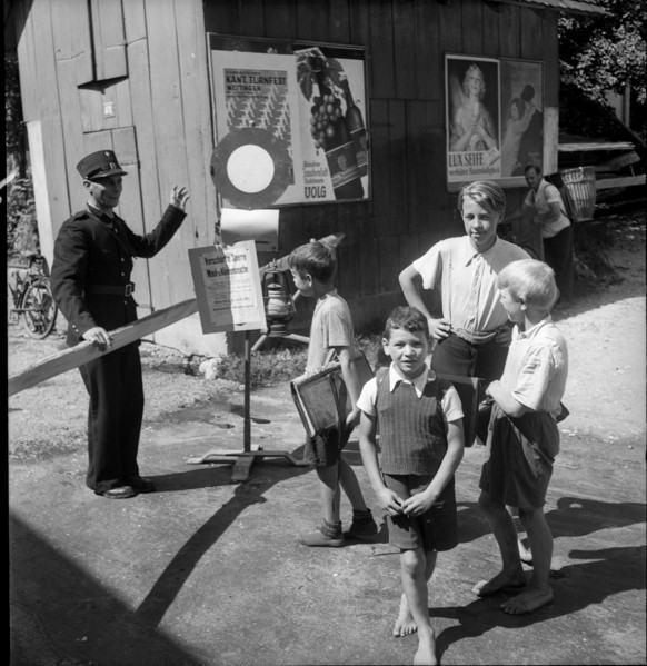 Barrier due to foot and mouth disease, 1946