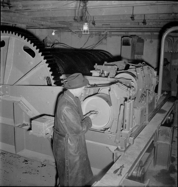 Les Clées underground power station 1954