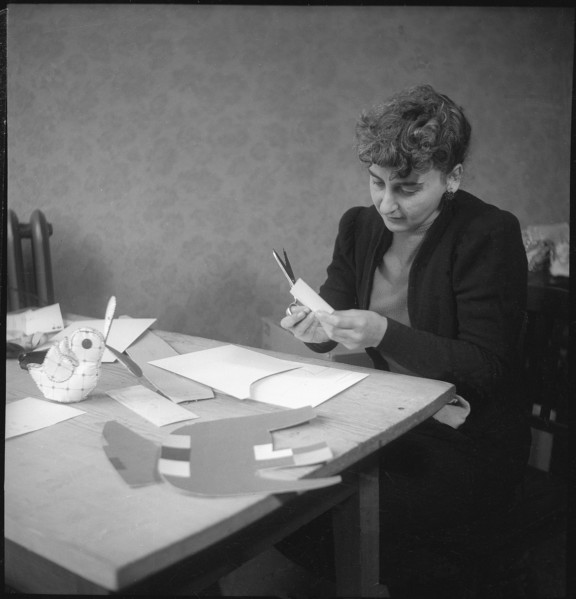 After World War 2: Making of soft toys, Zurich 1945