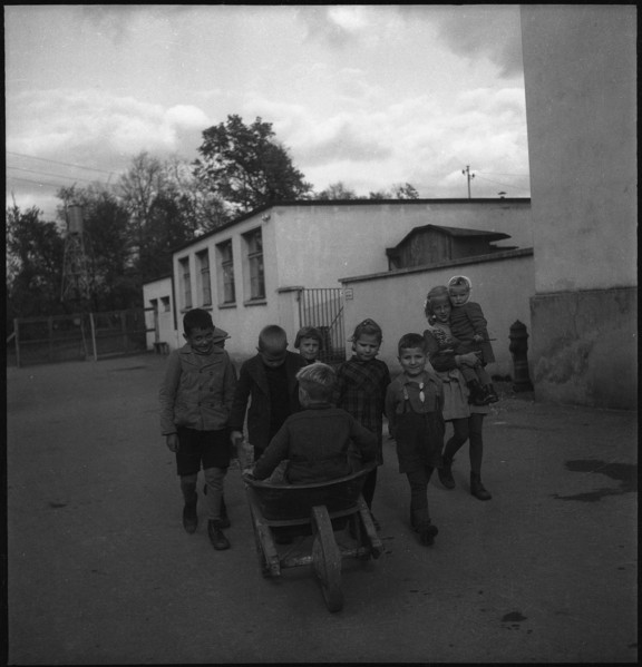 Quarantine camp for expatriate Swiss in Rheinfelden 1945