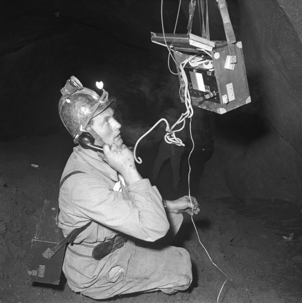 Rescue operation to save the Hölloch grottos explorers, 1952