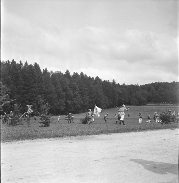 Marksman game at the children's party in Zofingen 1946