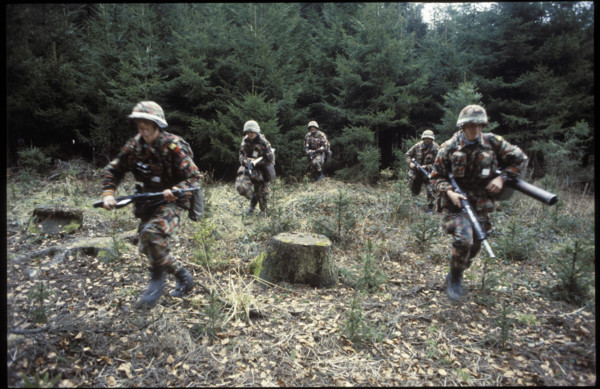 Maneuver FAK-04 Knacknuss, armed troops 1979