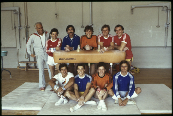 Jack Günthart with his team, 1978