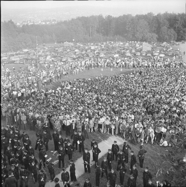 Crowd at the Knabenschiessen 1951